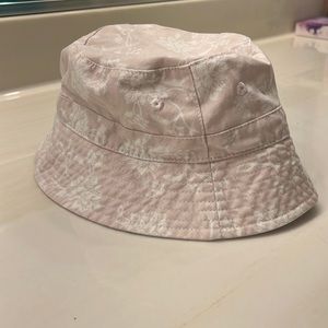 One size light pink & white floral bucket hat